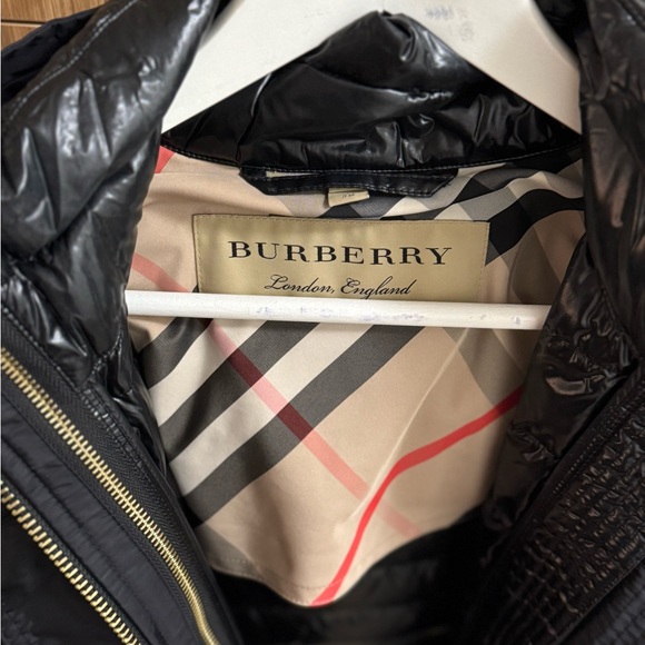 Burberry Winter puffer Jacket and Trench coat in one jacket! - Picture 7 of 16